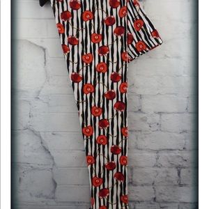 Cherry womens leggings size OS Bundle